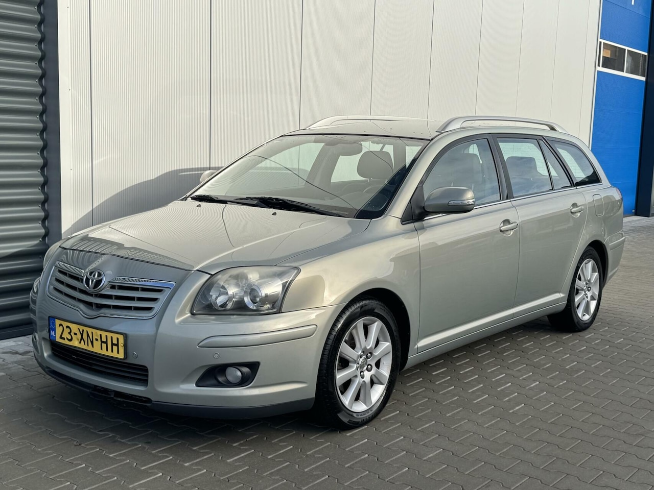 Toyota Avensis Wagon - 2.0 VVTi Executive Business 2.0 VVTi Executive Business - AutoWereld.nl