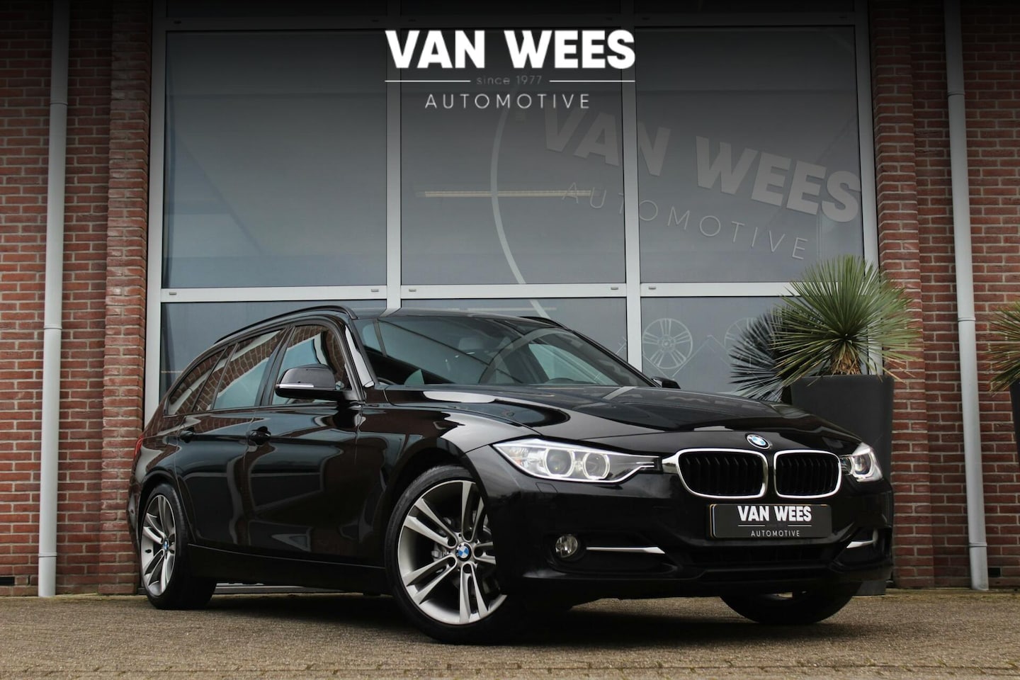 BMW 3-serie Touring - 320d F31 High Executive Sport-Line | 1e eigenaar | Leer | Navi | Head-up | 18 inch | Xenon - AutoWereld.nl