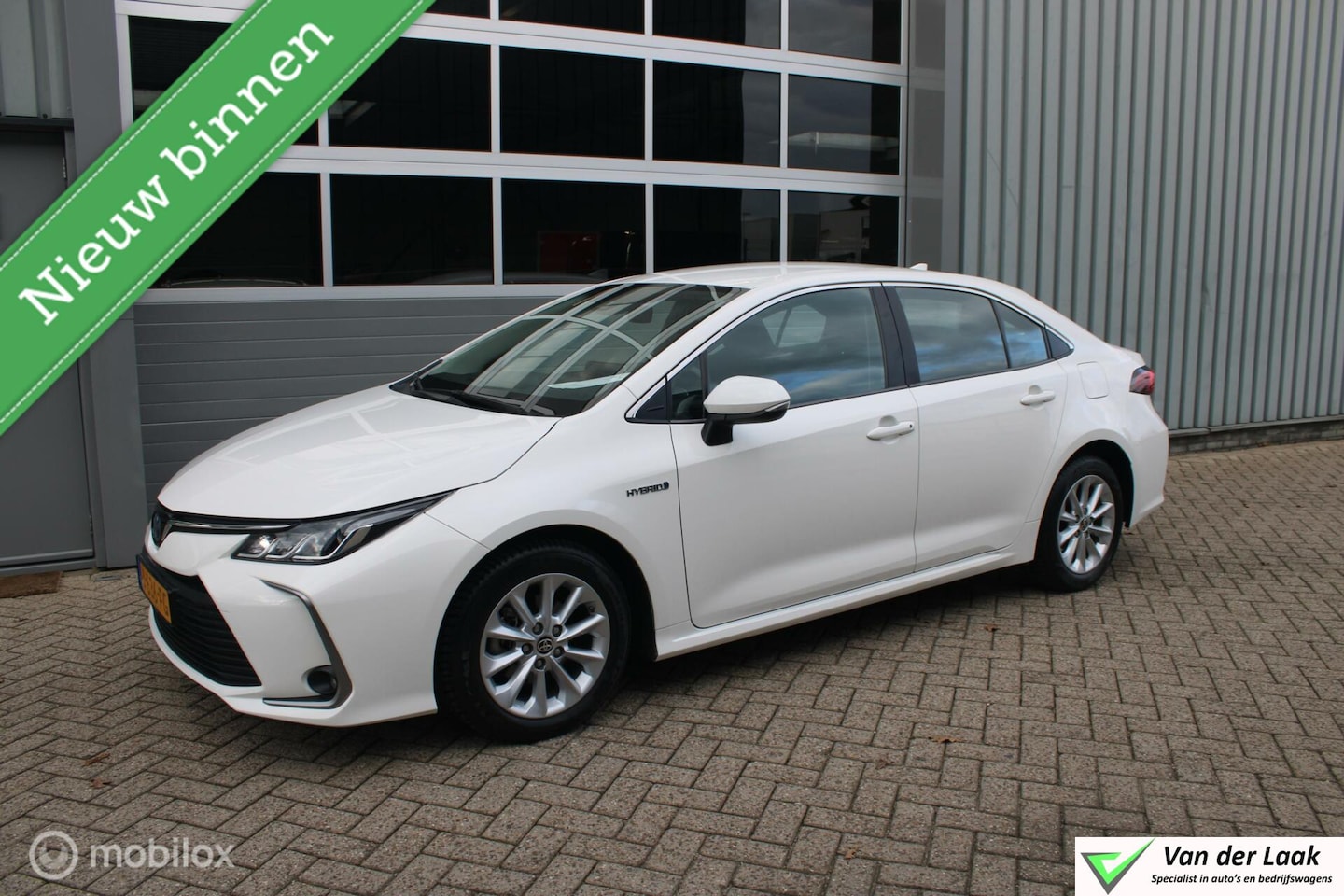 Toyota Corolla - 1.8 Hybrid Active | 1e Eigenaar | Trekhaak | Boekjes. - AutoWereld.nl