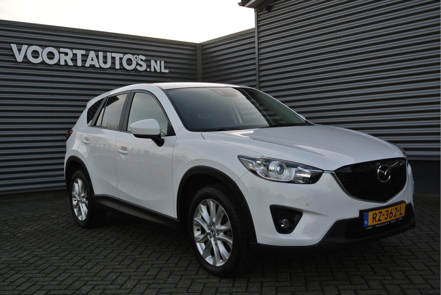 Mazda CX-5 - 2.0 GT-M 4WD AUTOM , NAVI + CAMERA \ LEDER \ LMV 19'' \ KEY LESS - AutoWereld.nl