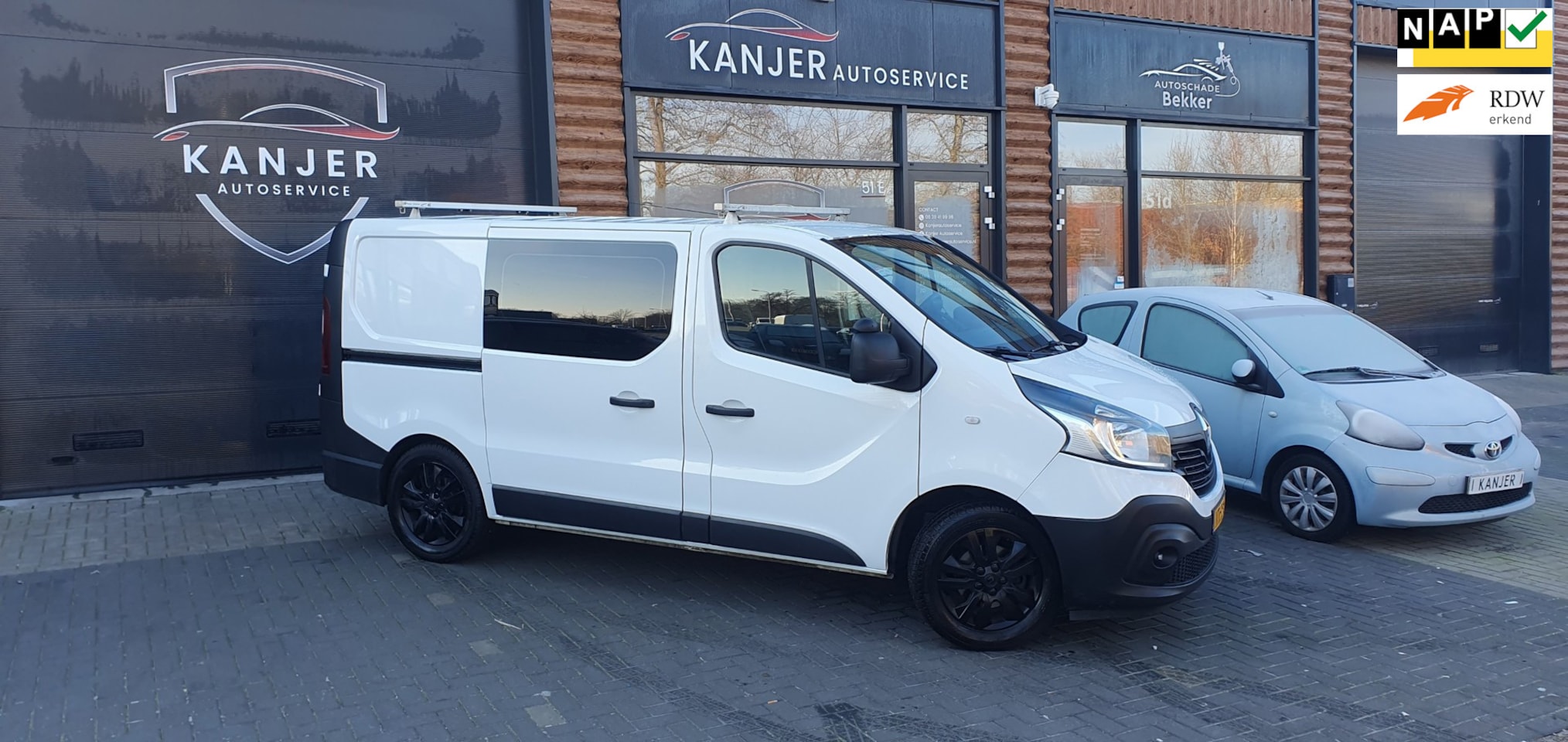 Renault Trafic - 1.6 DCI T27 L1H1 LEASE MOGELIJK 6 BAK AIRCO/CRUISE/TREKHAAK/ 3 ZITS APK NIEUW - AutoWereld.nl