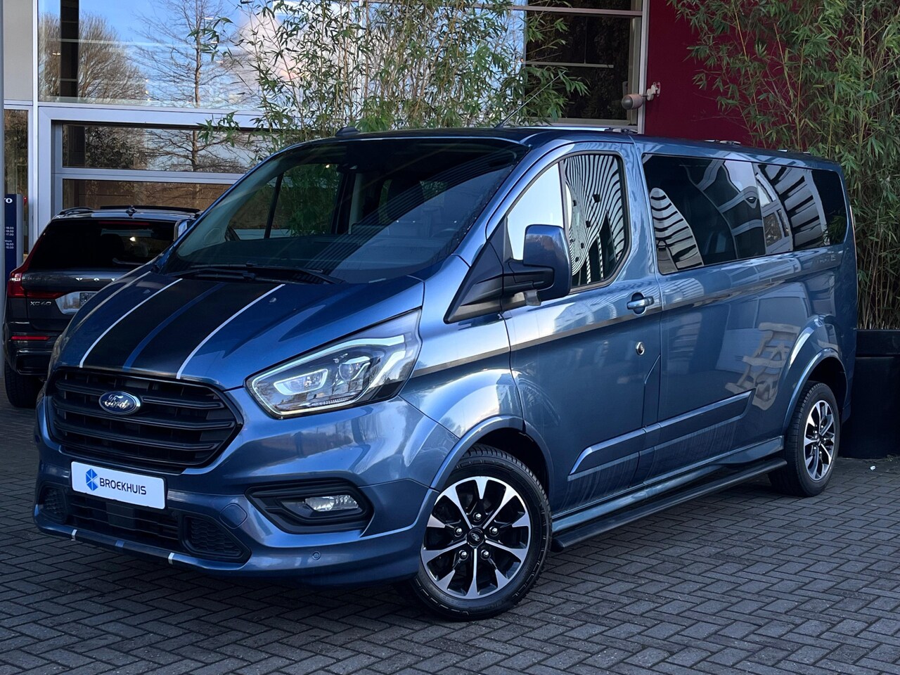 Ford Transit Custom - Dubbel cabine 320 2.0 TDCI L2H1 Sport 185PK AUTOMAAT | Xenon | BLIS | Wegklapbaar imperiaa - AutoWereld.nl