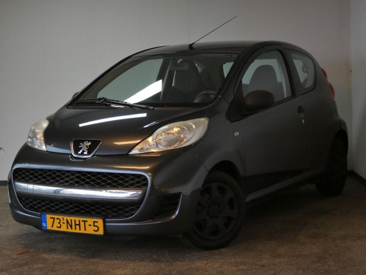 Peugeot 107 - 1.0-12V Urban Move Nwe APK airco - AutoWereld.nl