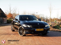 BMW 3-serie - 320i Executive Edition | Apple Carplay | Black Optic | 19-Inch | NL-Auto |