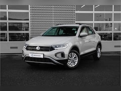 Volkswagen T-Roc - Life 1.0 TSI 110 PK | Navigtaie | Adapt. Cruise | Carplay