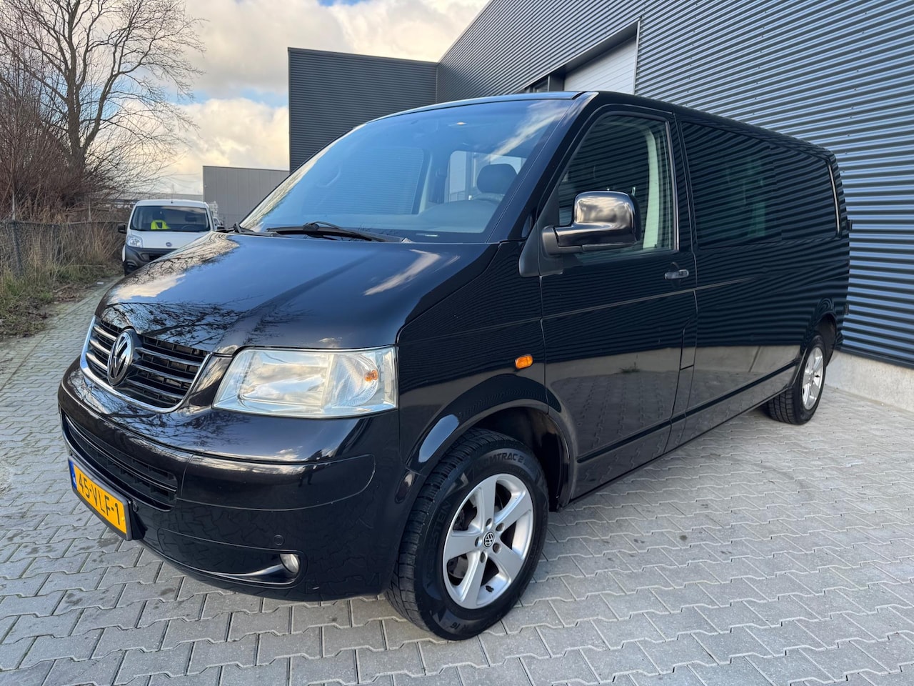 Volkswagen Transporter - 2.5 TDI 340 DC Comfortline Leder edtion 60 youngtimer btw!! - AutoWereld.nl