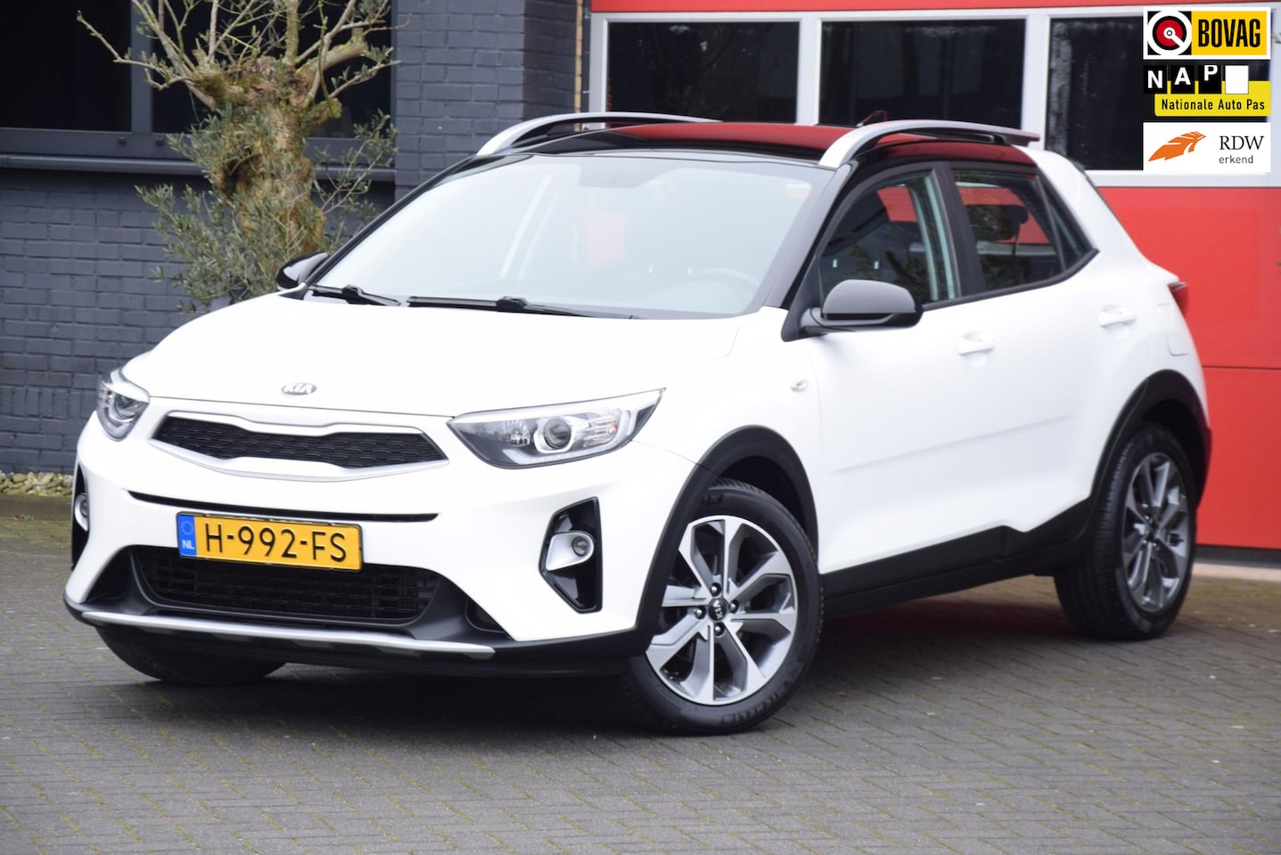 Kia Stonic - 1.0 T-GDi DynamicLine 2020 Navi carplay Camera - AutoWereld.nl