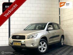 Toyota RAV4 - 2.0 VVTi 4X4 Executive APK2/2026 TREKHK LEER NAV