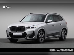 BMW iX1 - xDrive30 Launch Edition 67 kWh | Comfort Access | Glazen panoramadak | Extra getint glas i