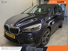 BMW 2-serie Gran Tourer - 218i 7 Persoons Sport Edition Navi Plus Trekhaak Adaptive Cruise Control PDC VA Head Up Di