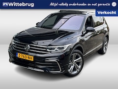 Volkswagen Tiguan Allspace - 1.5 TSI R-Line Business 7p. / Panoramadak / Parkeersonsoren / Elek. Trekhaak / / VW