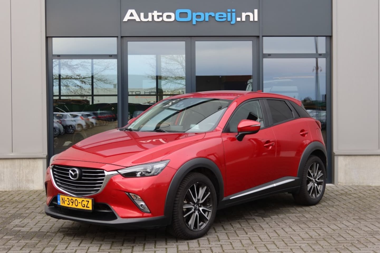 Mazda CX-3 - 2.0 SkyActive 120pk GT-M AUTOMAAT NAVI, Camera, Leder, Head-up - AutoWereld.nl