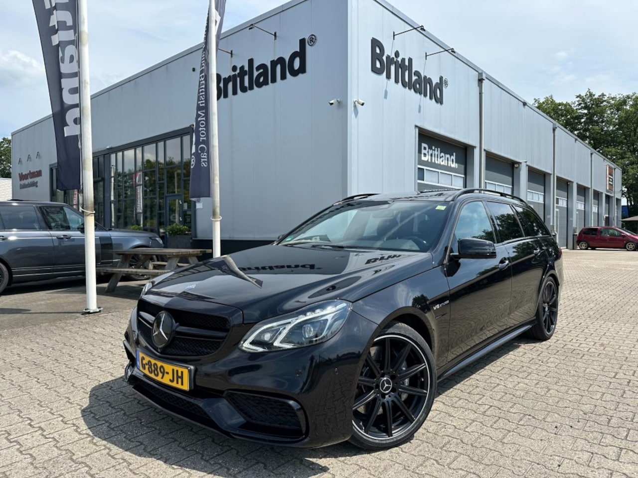 Mercedes-Benz E-klasse - 63 AMG 5.5 V8 557PK 4matic bj2014 *Pano *Adaptive *Camera - AutoWereld.nl