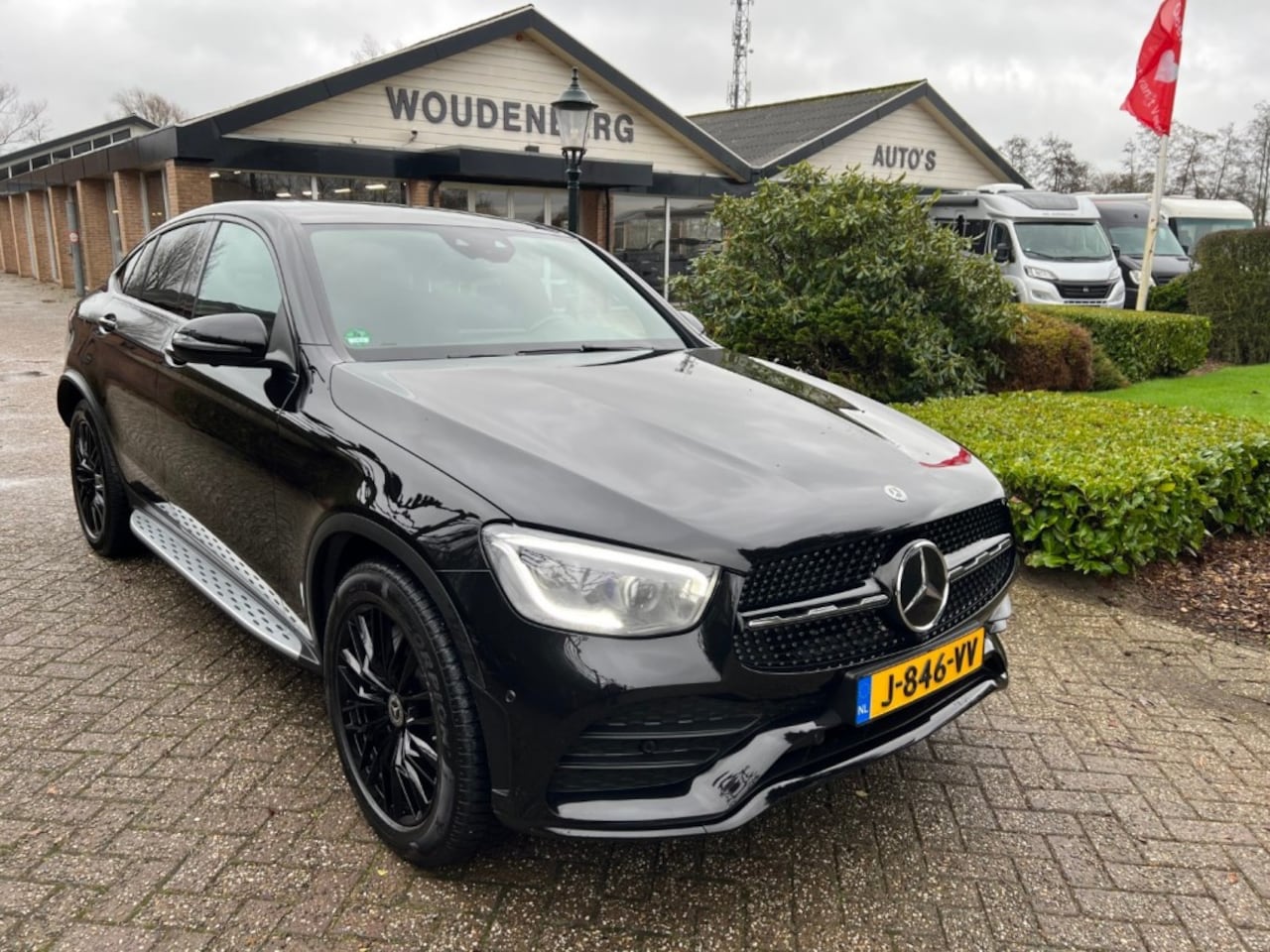 Mercedes-Benz GLC-klasse - GLC 300 Coupe AMG int ext, schuifdak, Distronic, Memory - AutoWereld.nl