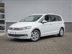 Volkswagen Touran - 1.5 TSI 150PK DSG Highline 7p | Trekhaak| stoel+stuurverwarming| App connect|