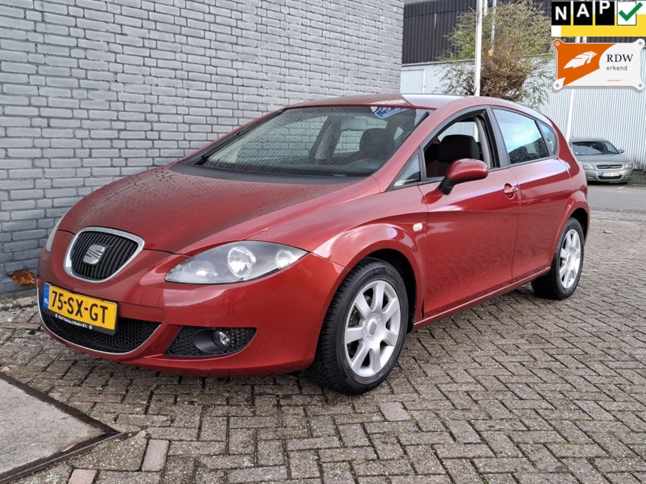 Seat Leon - 1.6 Reference 5-Drs Airco Distr vv Boekjes Nw APK - AutoWereld.nl