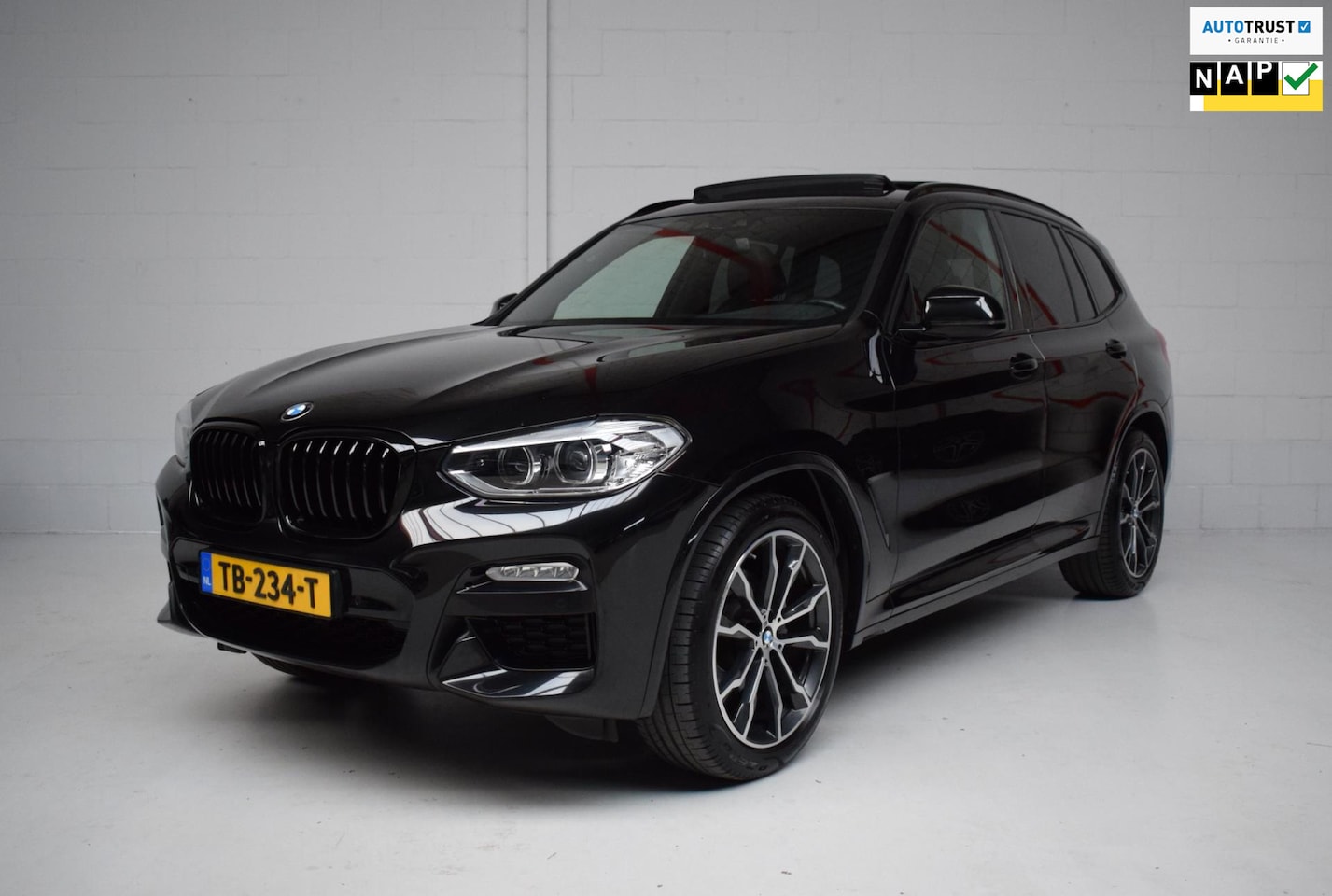 BMW X3 - XDrive20i 184PK AUT8 M-SPORT / LEER / 20INCH / SFEERVERLICHTING / DIGITALE TELLERS / ORG.N - AutoWereld.nl