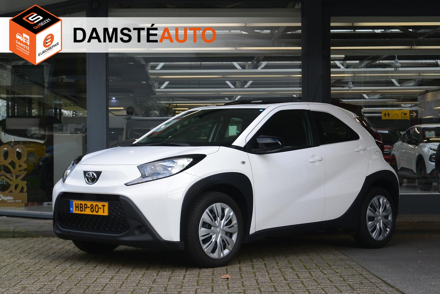 Toyota Aygo X - 1.0 VVT-i 72pk S-CVT Play │ Automaat │ Apple CarPlay & Android Auto™ - AutoWereld.nl