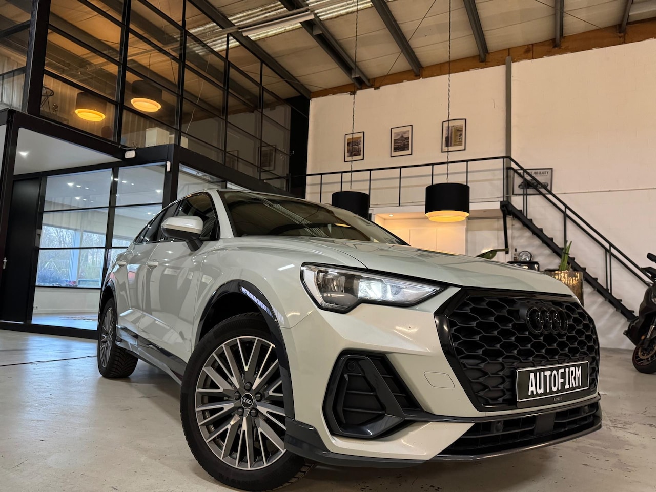 Audi Q3 Sportback - 45 TFSI e Edition|Garantie|Automaat|1e eigenaar|Trekhaak|Stoelverwarming|Parkeersensoren|1 - AutoWereld.nl