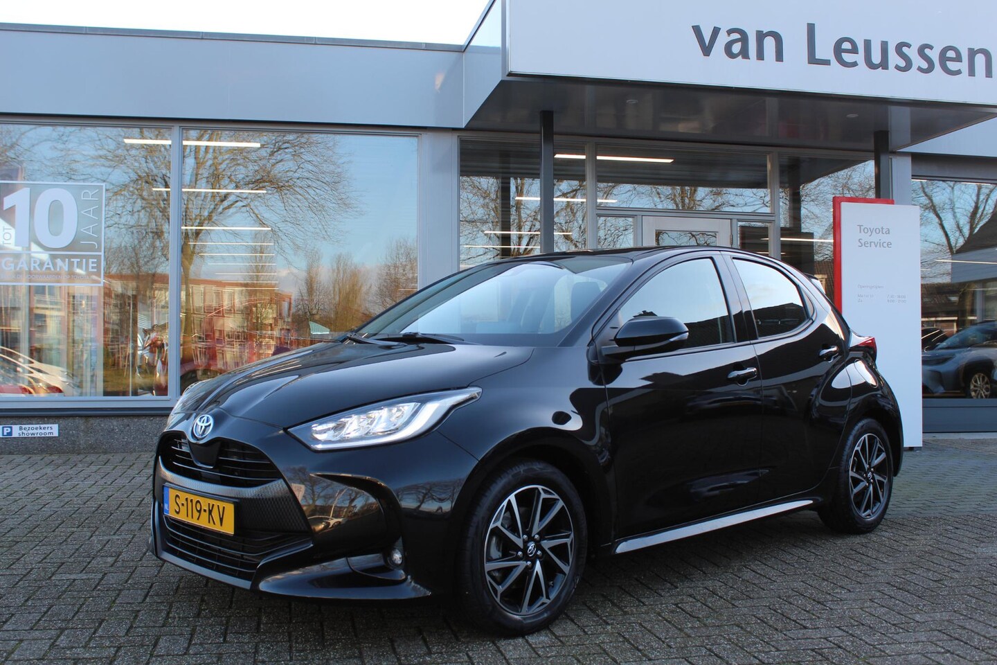 Toyota Yaris - 1.5 Hybrid Dynamic 1.5 HYBRID DYNAMIC - AutoWereld.nl