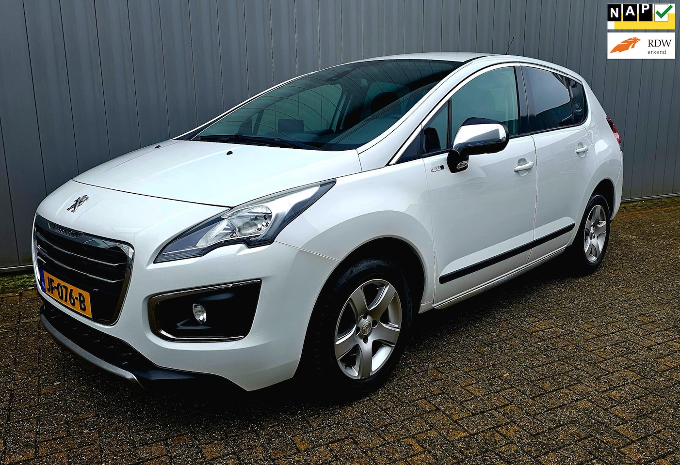 Peugeot 3008 - 1.2 PureTech Style. Clima ,Navi,NAP !! - AutoWereld.nl