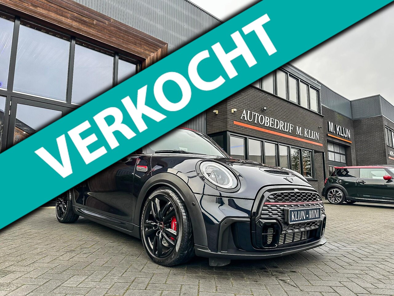 MINI John Cooper Works - Mini 2.0 F1 aut 231pk Blackline/Camera/Head up/16.000km - AutoWereld.nl