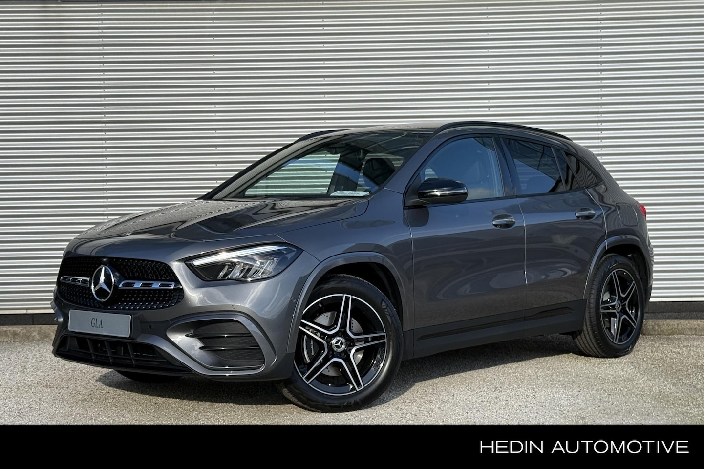 Mercedes-Benz GLA-Klasse - GLA 180 Automaat Star Edition Limited AMG Line | Nightpakket | Panoramadak | Dodehoekassis - AutoWereld.nl