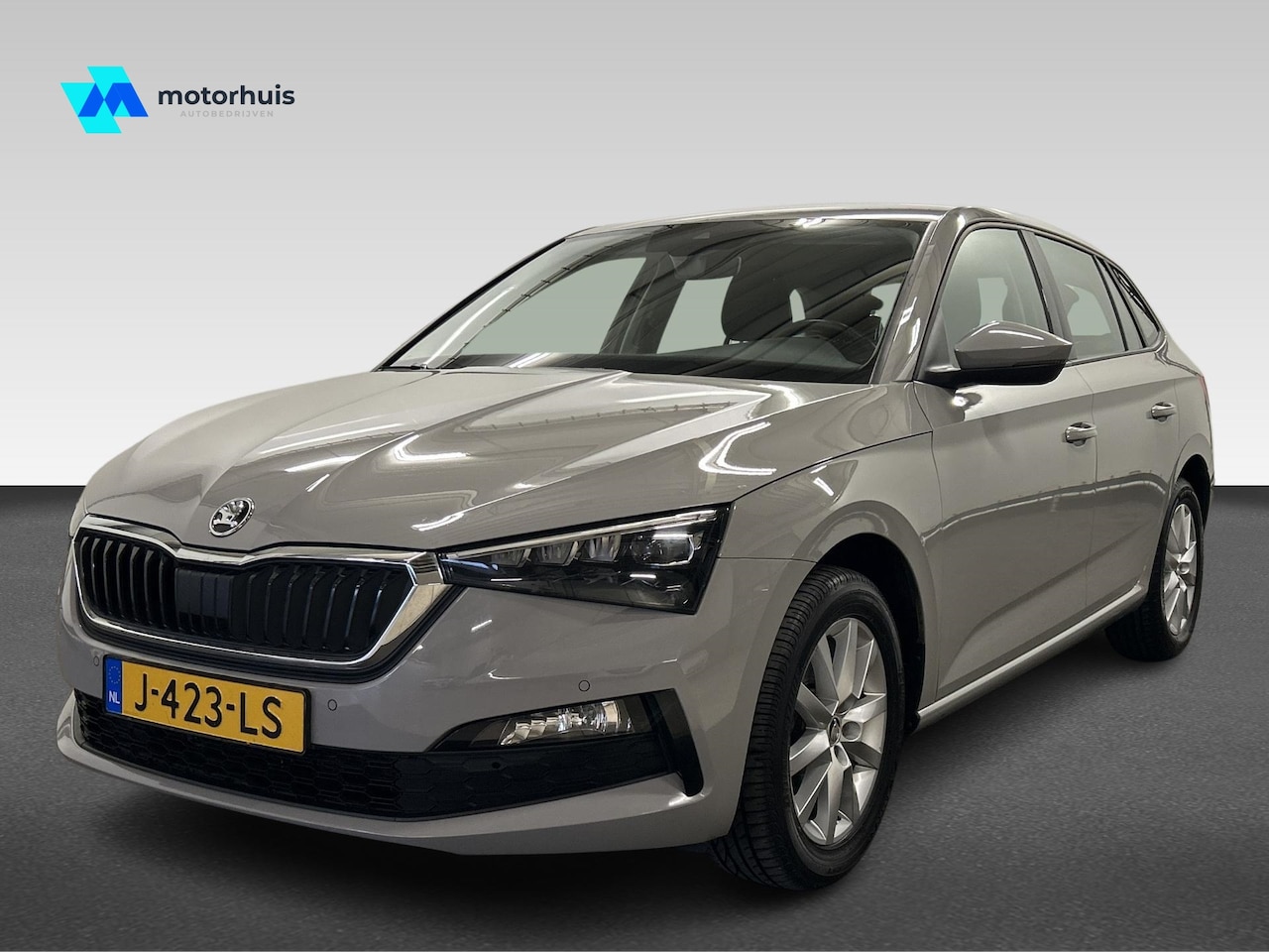 Skoda Scala - 1.0 TSI 116PK DSG-7 AUTOMAAT BUSINESS EDITION NAVI TEL PDC VIRTUAL COCKPIT NAP - AutoWereld.nl