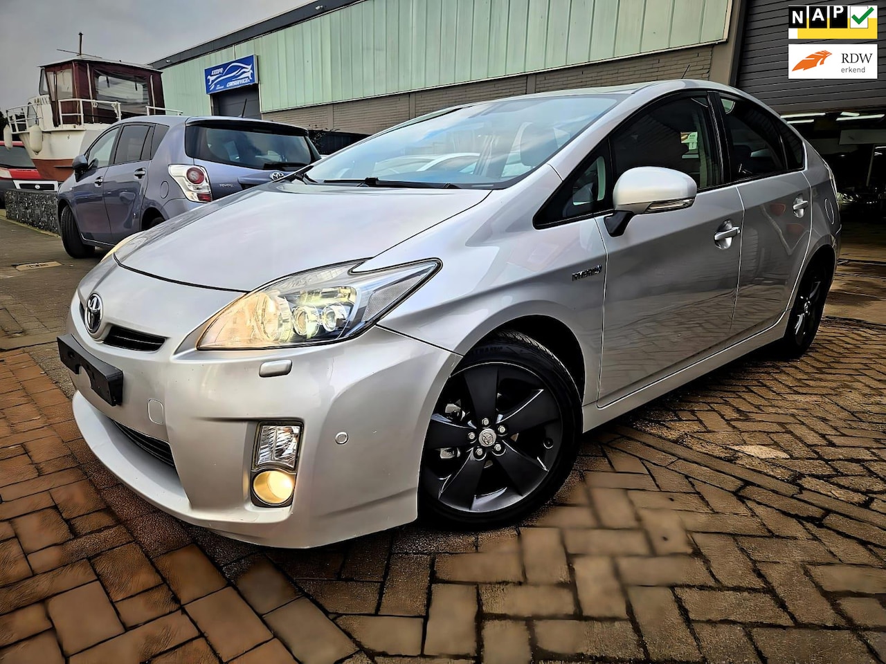 Toyota Prius - 1.8 Dynamic GARANTIE Camera LED lampen - AutoWereld.nl