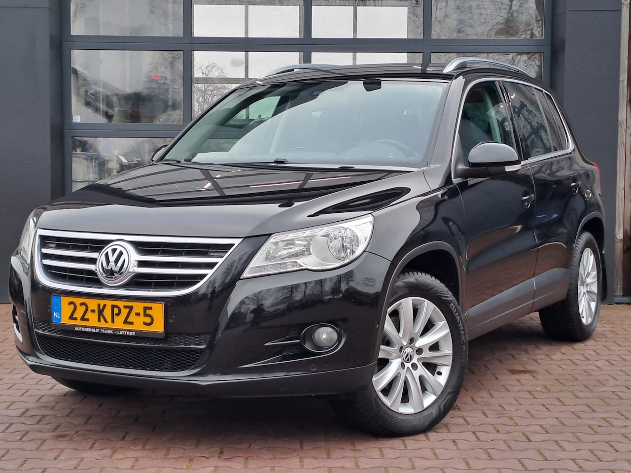 Volkswagen Tiguan - 1.4 TSI Sport&Style | Navi | Climatronic | Trekhaak | LMV | PDC | - AutoWereld.nl