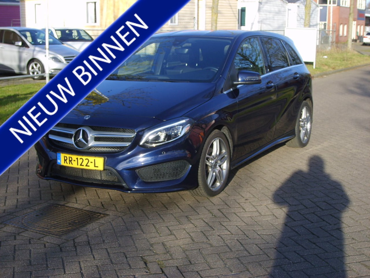 Mercedes-Benz B-klasse - 180 Ambition Automaat AMG Styling met comfort onderstel ! - AutoWereld.nl