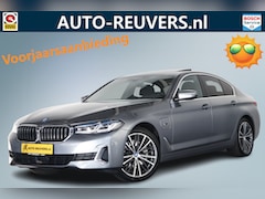 BMW 5-serie - 530e xDrive Luxury Line / Opendak / Leder / Pilot assist / LED / HUD