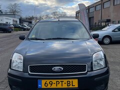 Ford Fusion - 1.6-16V Ghia