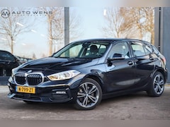 BMW 1-serie - 118i Business Edition Automaat | Sportstoelen | Clima | Navigatie