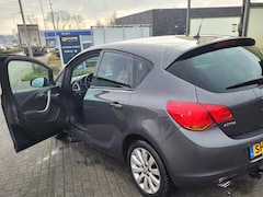 Opel Astra - 1.4 Turbo Edition