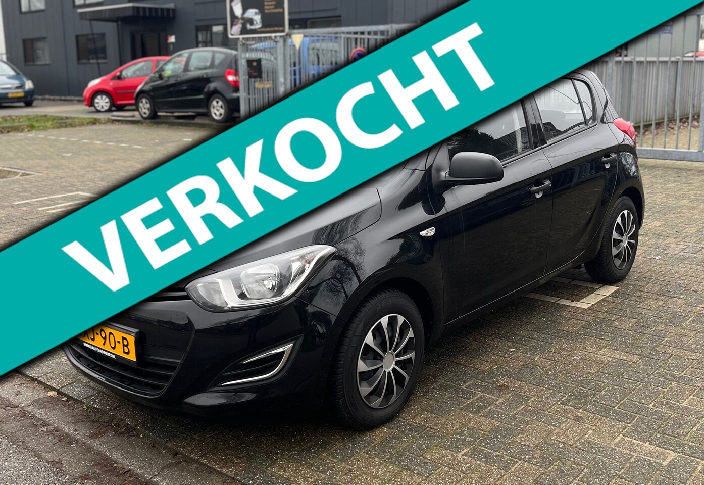 Hyundai i20 - 1.2i Black Pack | 5DR | Airco | Nieuwe APK - AutoWereld.nl