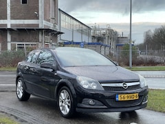 Opel Astra GTC - 1.8 Sport | NAVIGATIE | Panoramadak | Cruise Control | Parkeersensoren