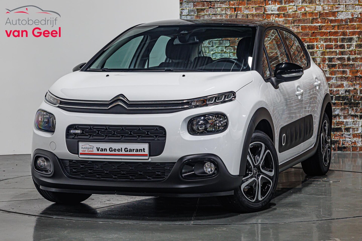 Citroën C3 - 1.2 PureTech Shine I Cruise controle I Climate controle I Rijklaarprijs - AutoWereld.nl