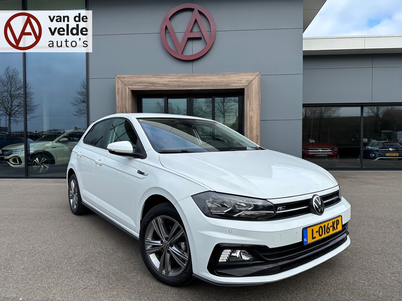 Volkswagen Polo - 1.0 TSI 95pk R-Line Edition | Carplay | Adapt. Cruise | Rijklaar incl. garantie - AutoWereld.nl