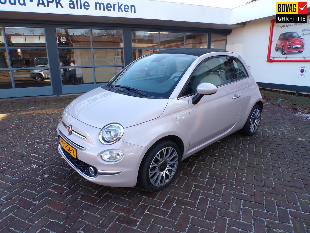 Fiat 500 - 1.2 Rockstar Cabrio Unieke kleur ! Navi./Apple CarPlay/Android/Airco /16"LMV /Sportstoelen - AutoWereld.nl