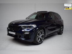 BMW X5 - XDrive45e M-SPORT PANORAMADAK / SKY-LOUNGE / 360CAMERA / HEAD-UP / LEER / SFEERVERLICHTING