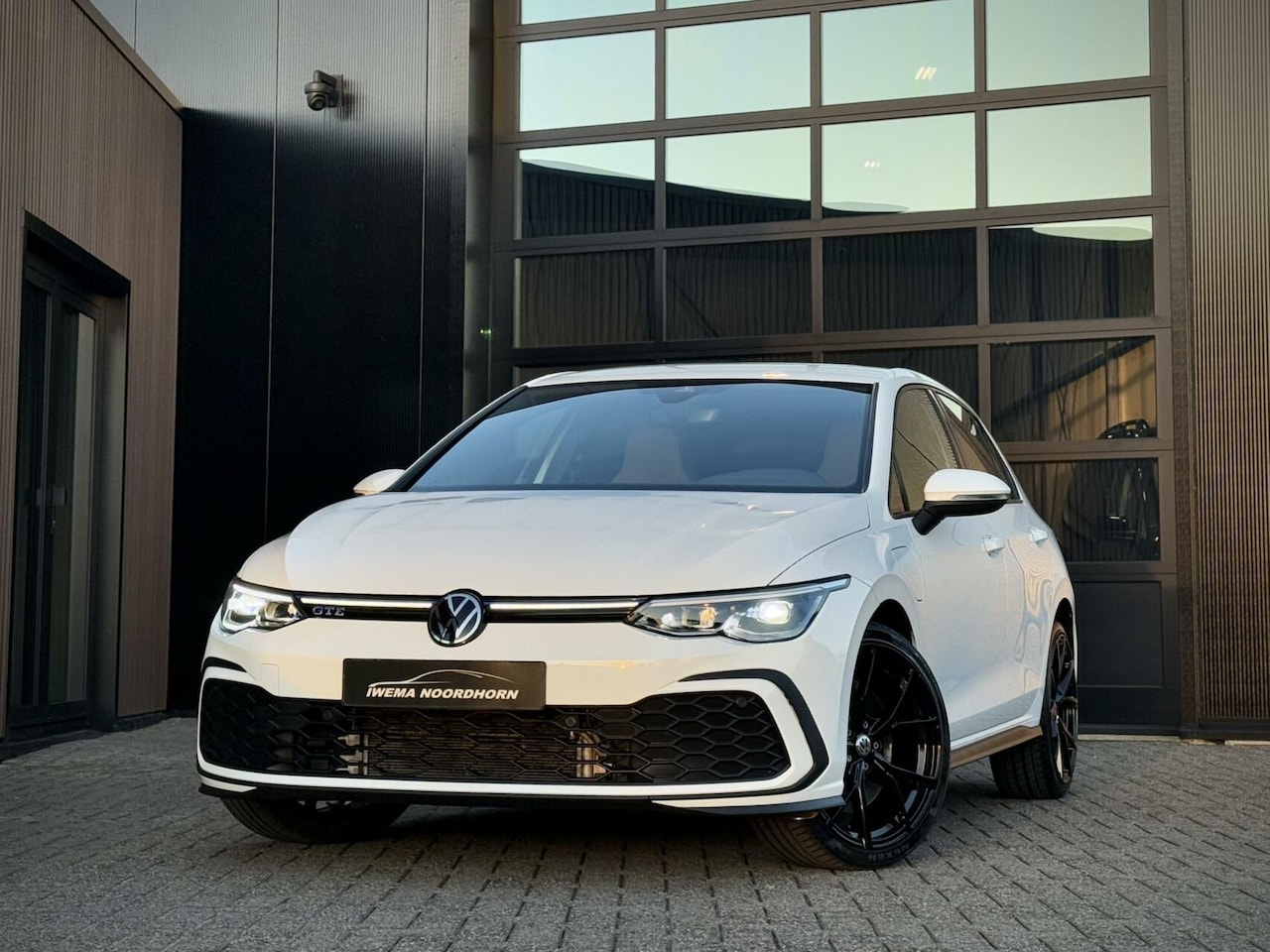 Volkswagen Golf - 1.4 eHybrid GTE 8 AppleCarpley|Sfeerverlichting|IQ Light LED - AutoWereld.nl