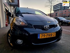 Toyota Aygo - 1.0-12V Dynamic 5drs Navi Airco ElecRam