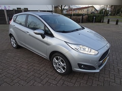 Ford Fiesta - 1.0 Style Ultimate 5 Drs  * 80 pk * AIRCO * LMV * NAVI * PDC *