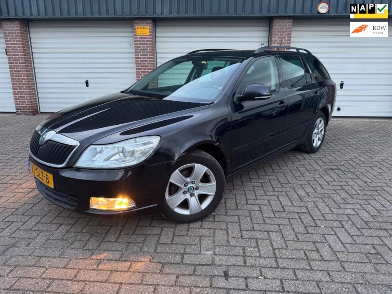 Skoda Octavia Combi - 1.2 TSI Ambition Business Line Navi 6 bak - AutoWereld.nl