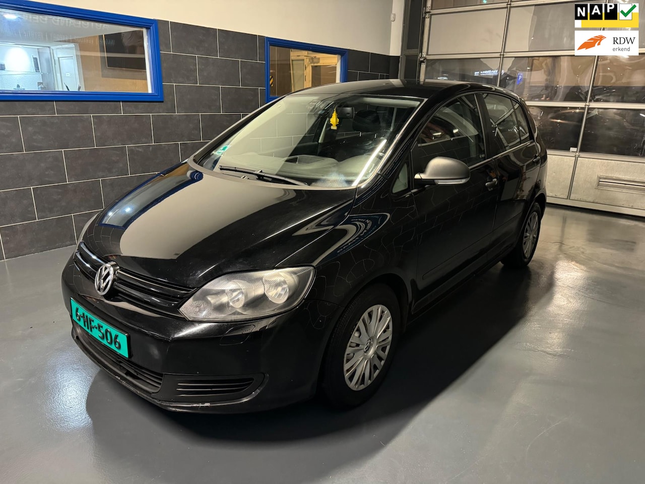 Volkswagen Golf Plus - 1.6 TDI Trendline BlueMotion - Automaat - Navigatie - Elektrische Ramen - AutoWereld.nl