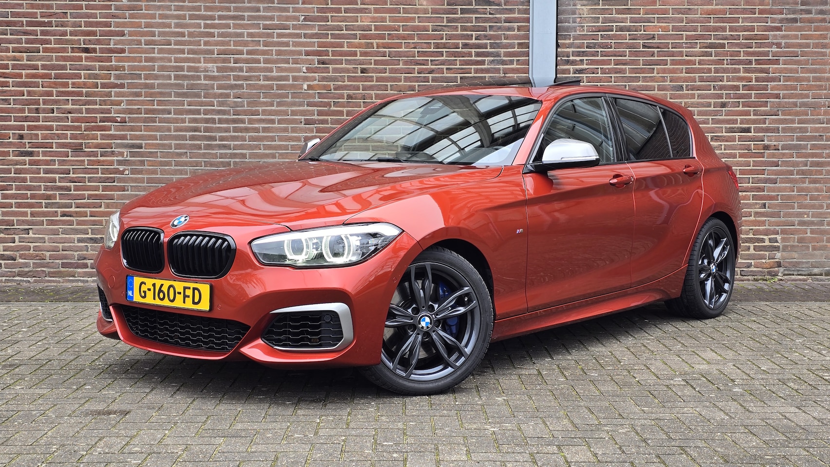 BMW 1-serie - M140i Special Edition | Origineel NL | Dakraam | H&K | M-Performance - AutoWereld.nl