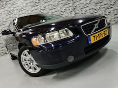 Volvo S60 - 2.4 Edition II Chrono * Navi*Trekhaak*Nieuwe APK