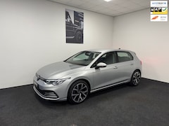 Volkswagen Golf - 1.0 eTSI Life