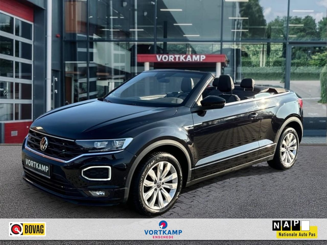 Volkswagen T-Roc - 1.5 TSI DSG R-LINE TREKHAAK/CAMERA/NAVI/ACC/STOELVERW - AutoWereld.nl